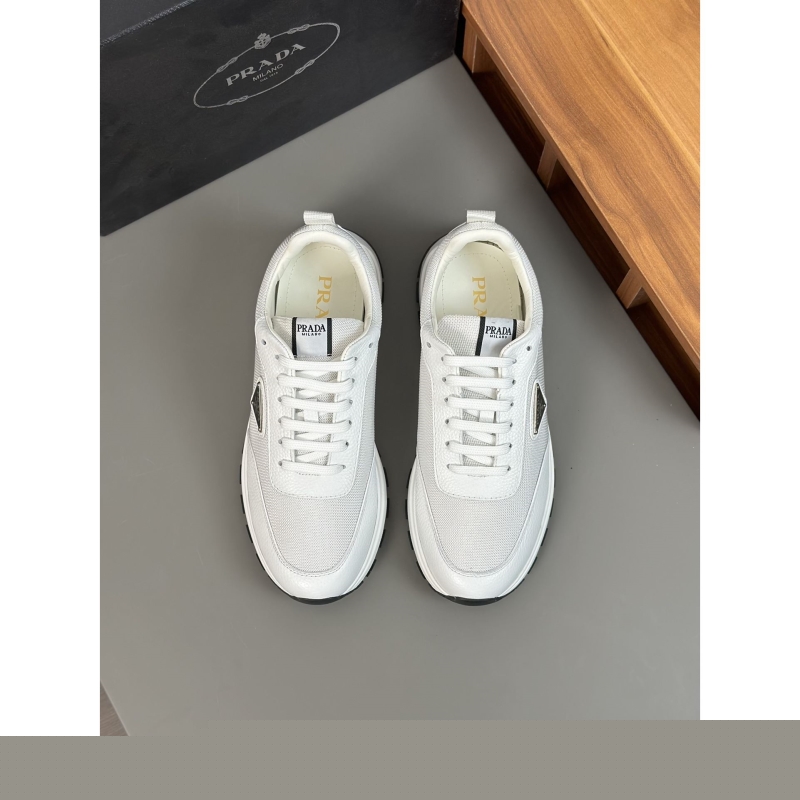 Pra*a casual shoes